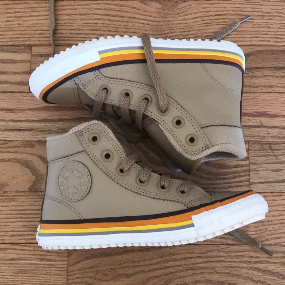 Kids high top leather converse
